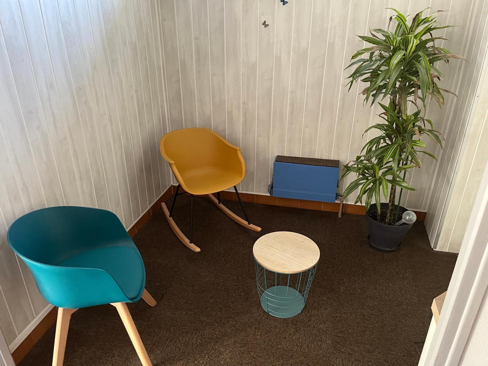 Hotel Le Lyon Vert Commentry Bagian luar foto
